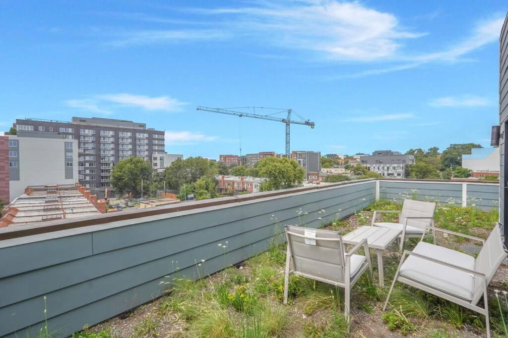 Enjoy City Skyline Views From Private Roofdeck! Washington Esterno foto